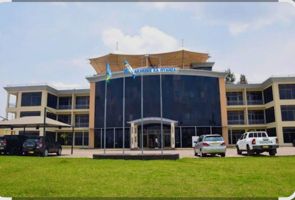 Umwarimu muri ESPANYA uregwa kwiba imodoka urubanza rwe rwongeye gusubikwa