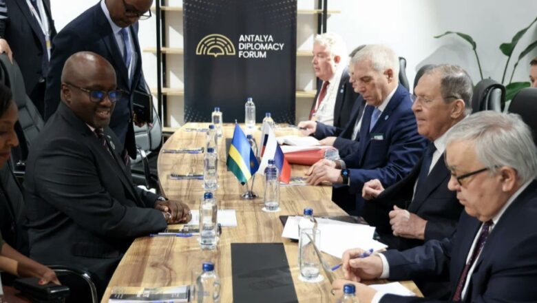 Minisiteri y’Ububanyi n’Amahanga y’Uburusiya n’iy’u Rwanda mu kuzamura umubano